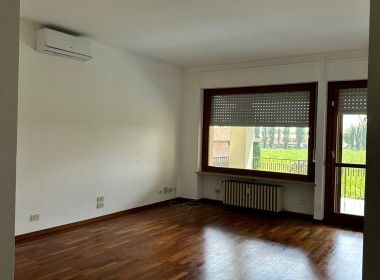 2 Salone